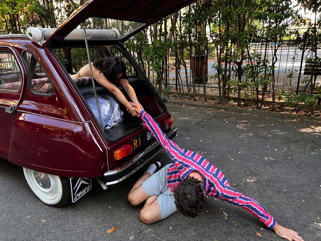 Territori del gesto/Sleep in the car